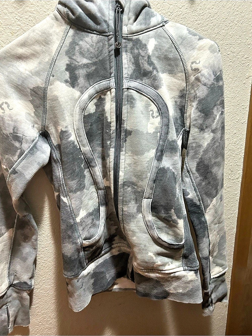 lululemon Scuba Hoodie Gray Abstract Zip Hoodie Size 2